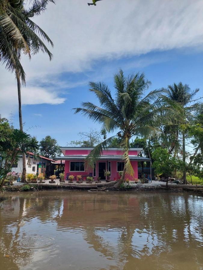 Pink Homestay D'Perlis Кангар Экстерьер фото